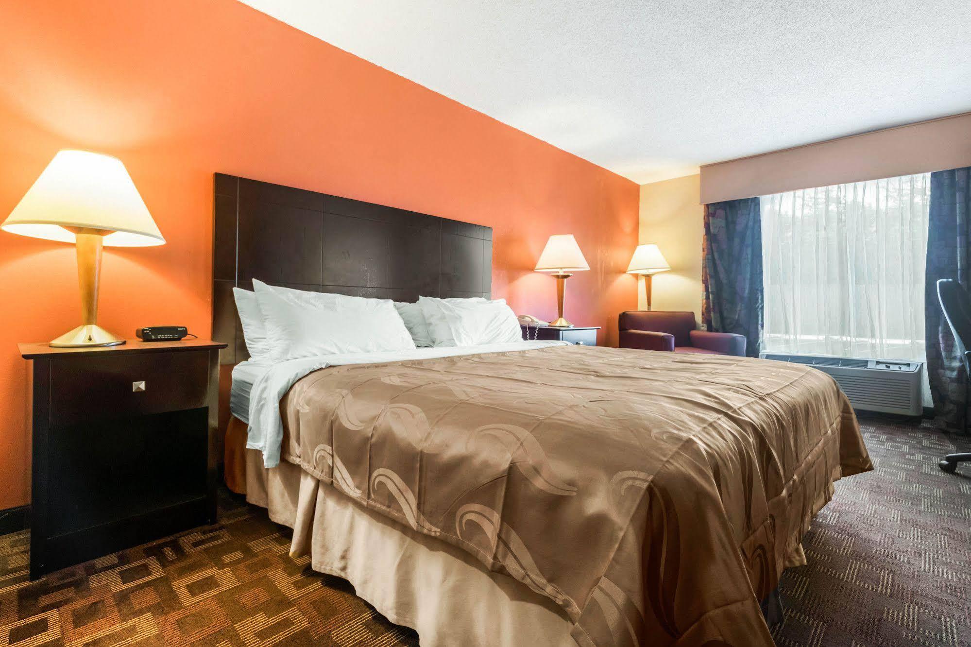 Quality Inn & Suites Lawrenceburg Exteriér fotografie