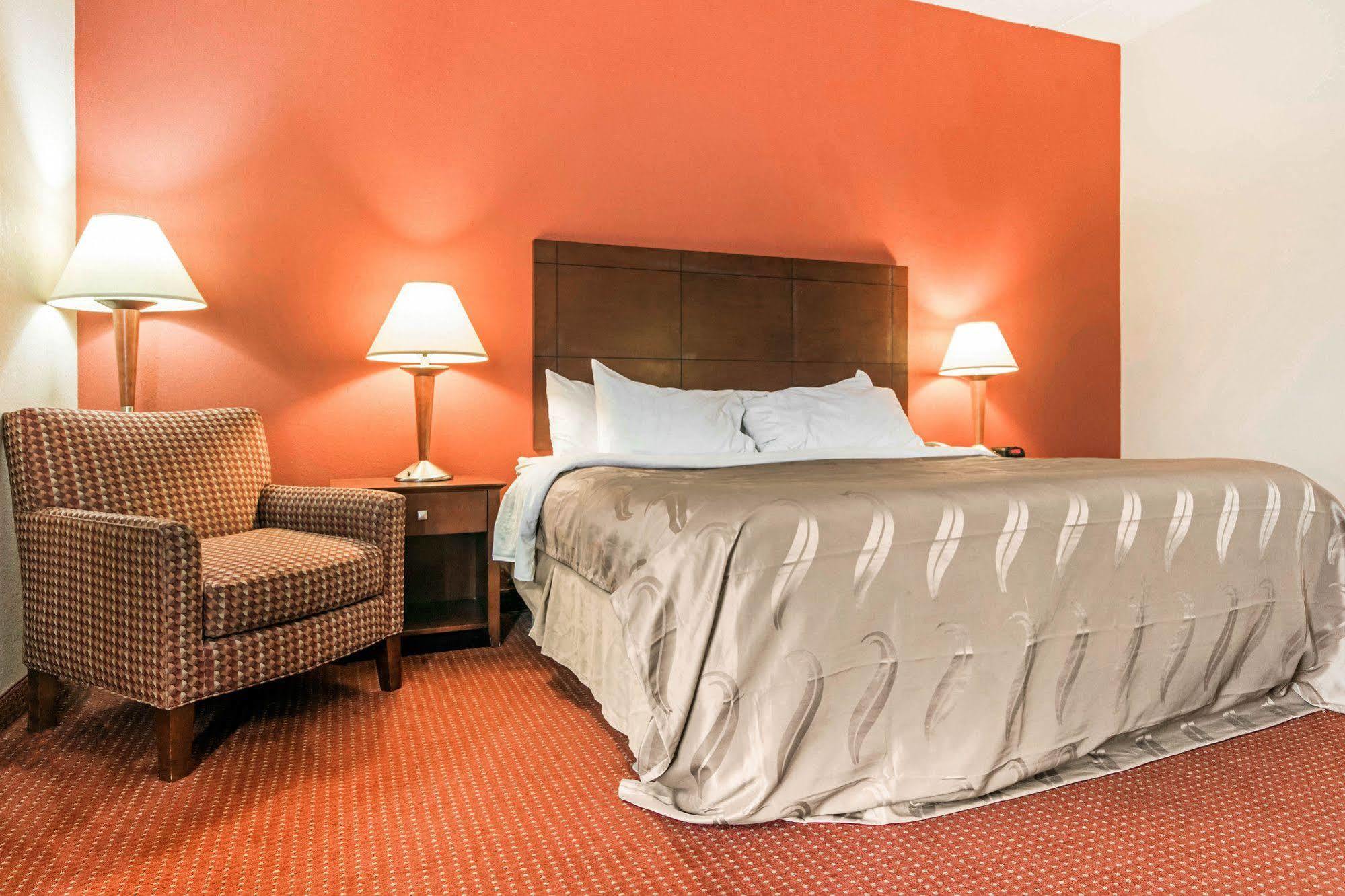 Quality Inn & Suites Lawrenceburg Exteriér fotografie