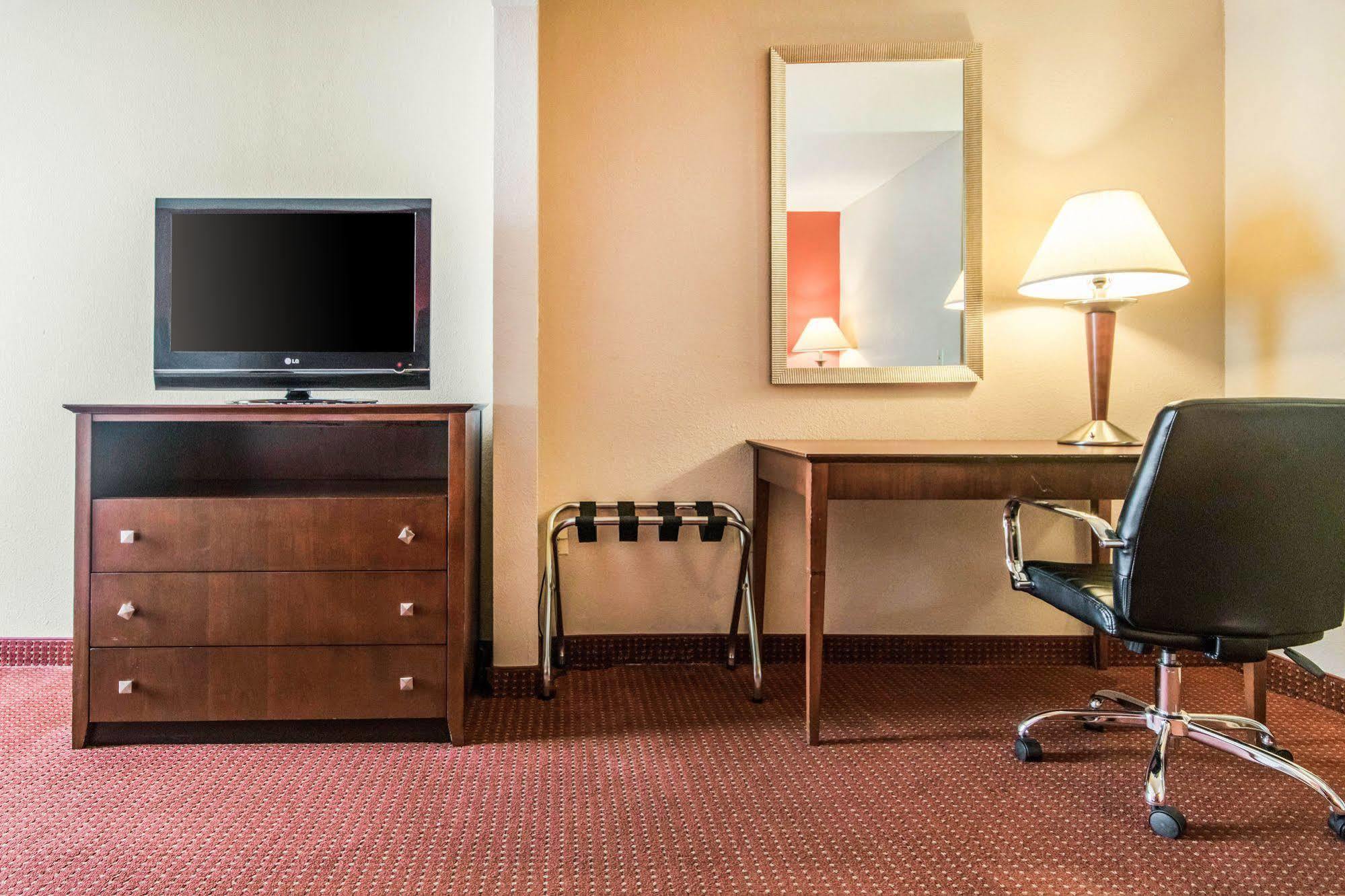 Quality Inn & Suites Lawrenceburg Exteriér fotografie