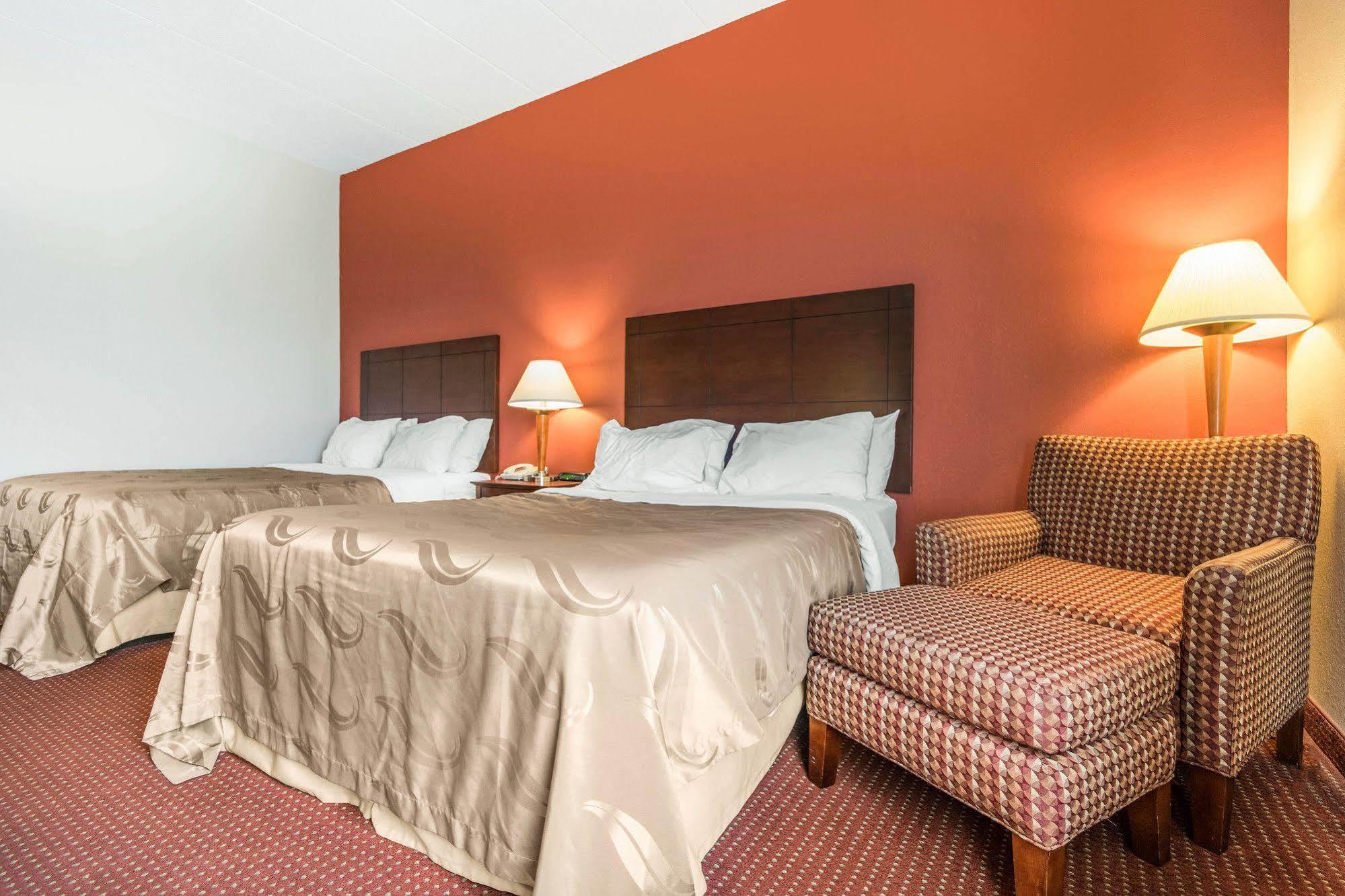 Quality Inn & Suites Lawrenceburg Exteriér fotografie