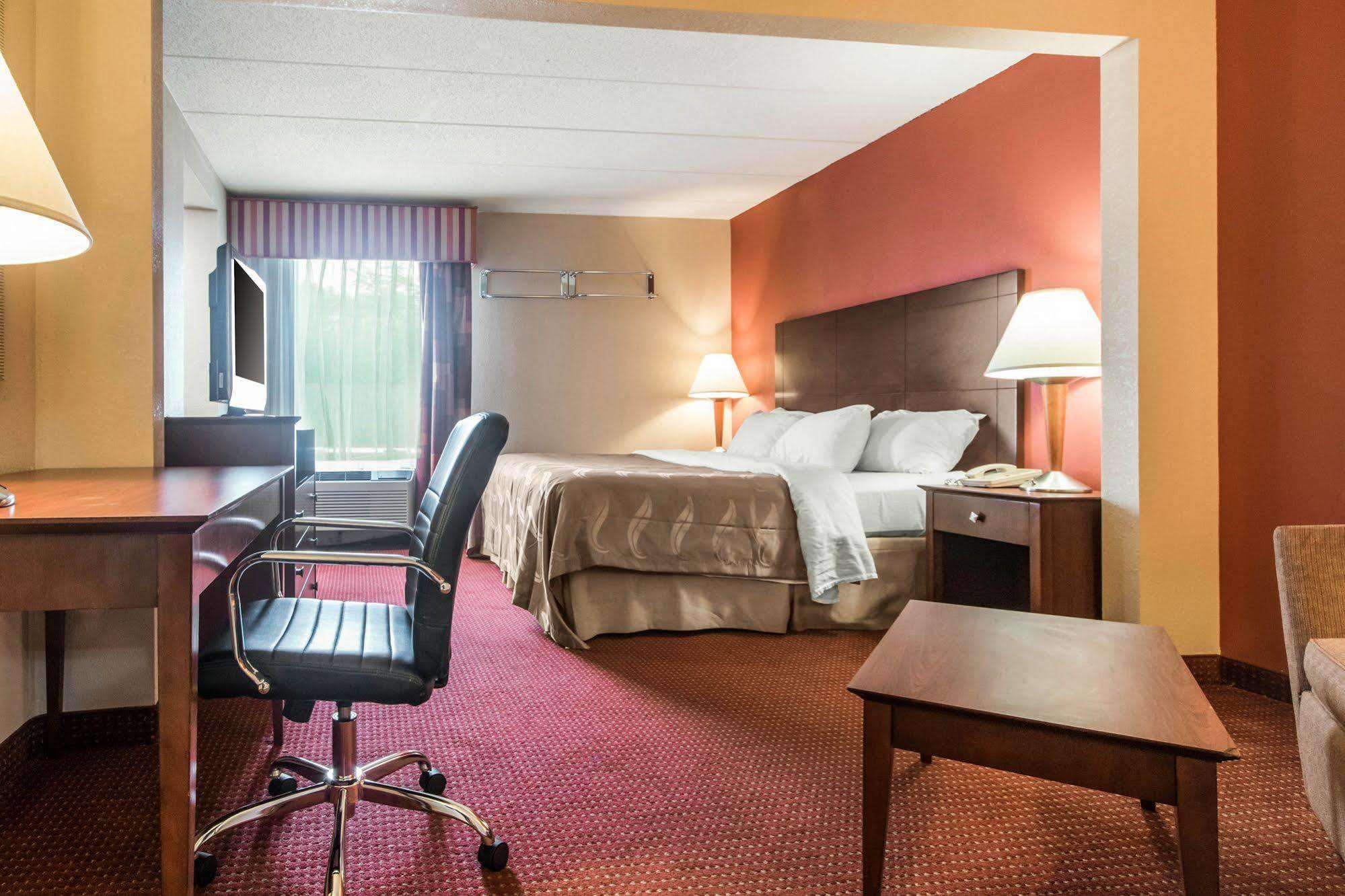 Quality Inn & Suites Lawrenceburg Exteriér fotografie