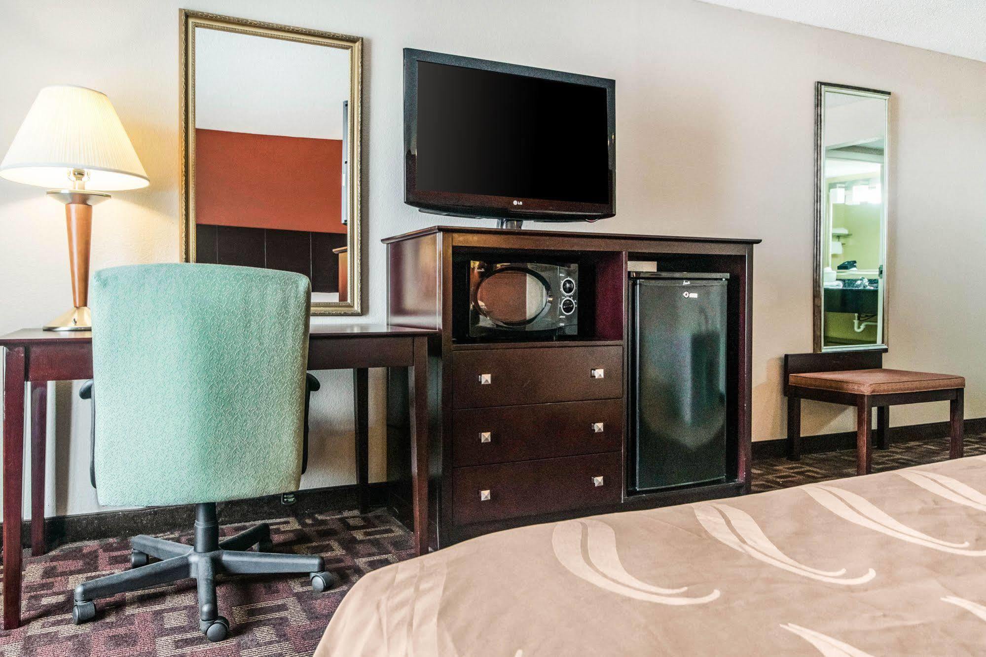 Quality Inn & Suites Lawrenceburg Exteriér fotografie