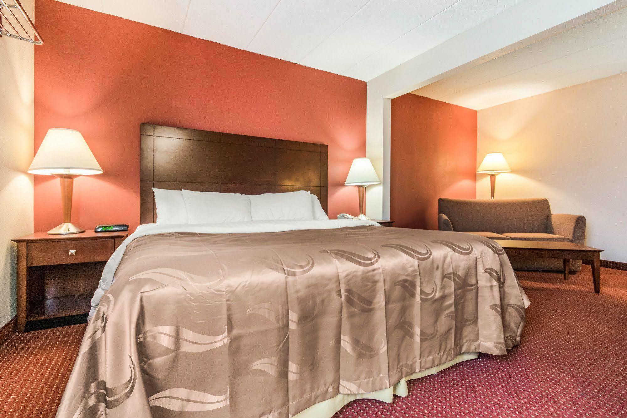 Quality Inn & Suites Lawrenceburg Exteriér fotografie